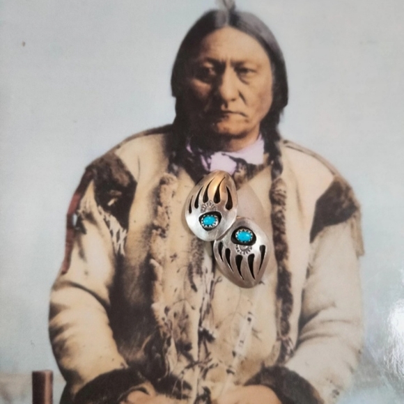 Vintage Native Bear Paw - Picture 6 of 7